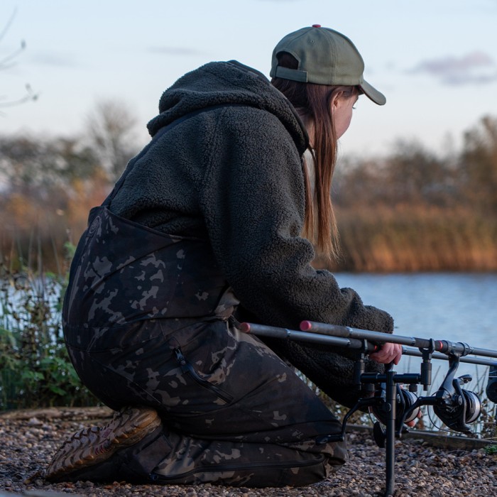 Nash ZT Helluva 3 In 1 Waterproof Jacket Camo In Use 8