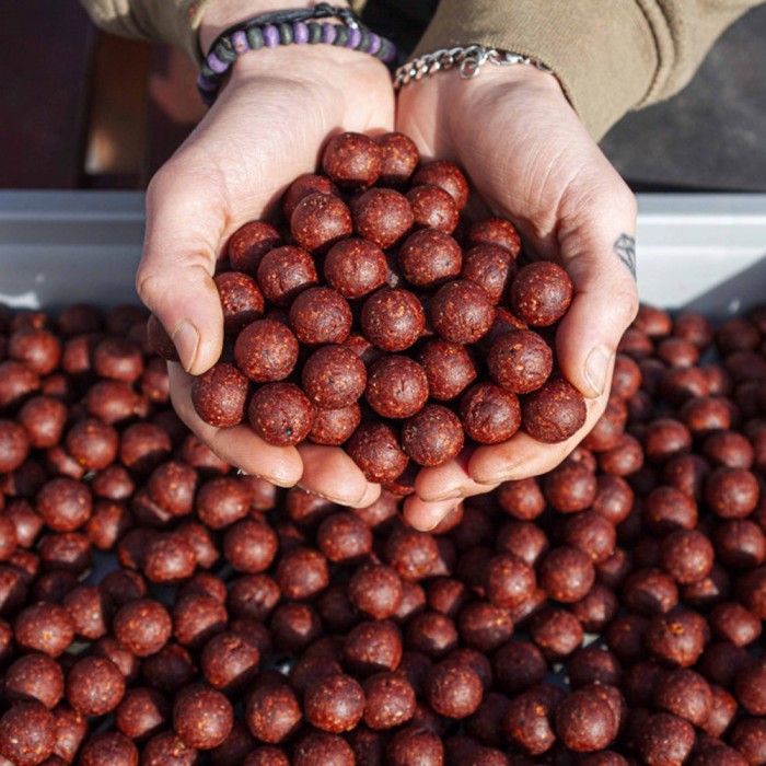 Nutrabaits Big Fish Mix Salmon Caviar & Black Pepper Soluble Fishing Boilies