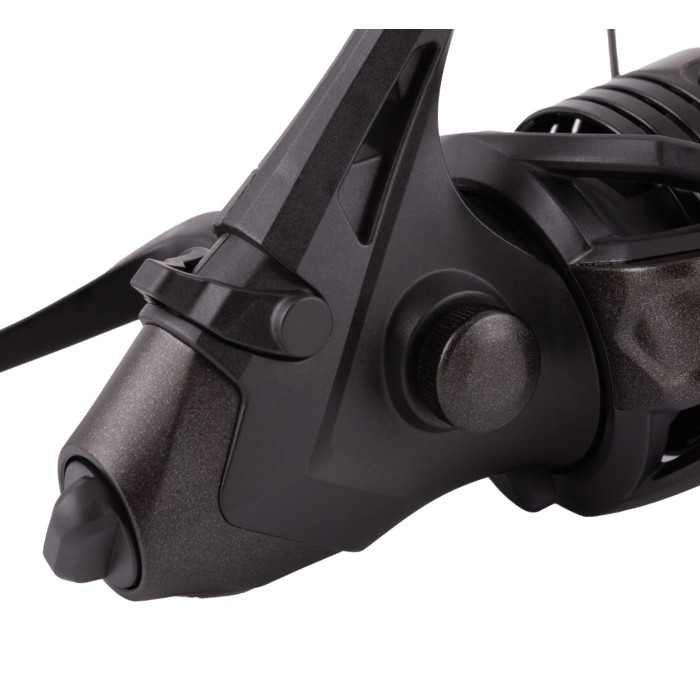 Okuma Carbonite Quick Folding Handle Reel Close Up 4