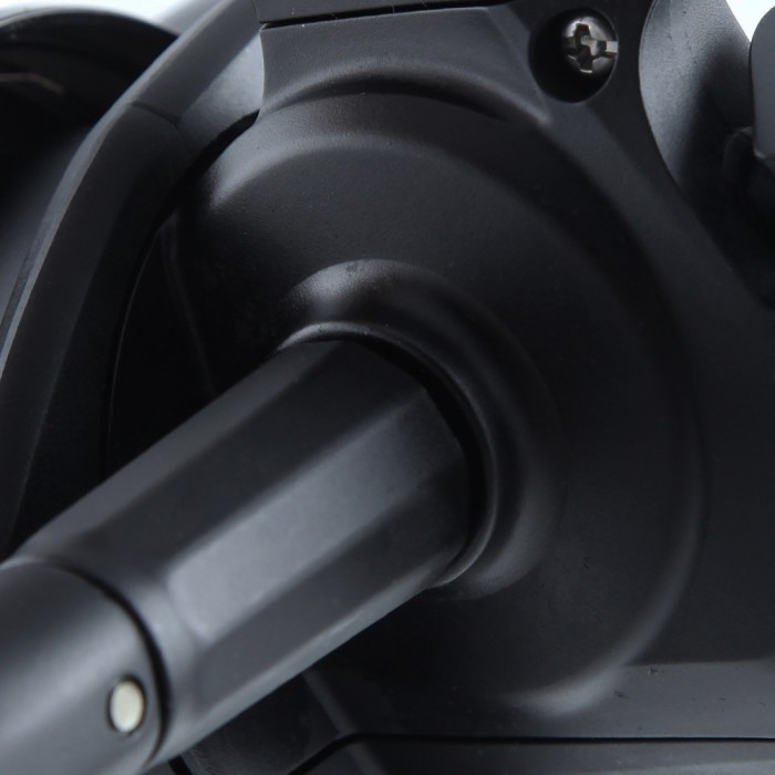 Okuma Custom Black Reel CB-80 Close Up 4