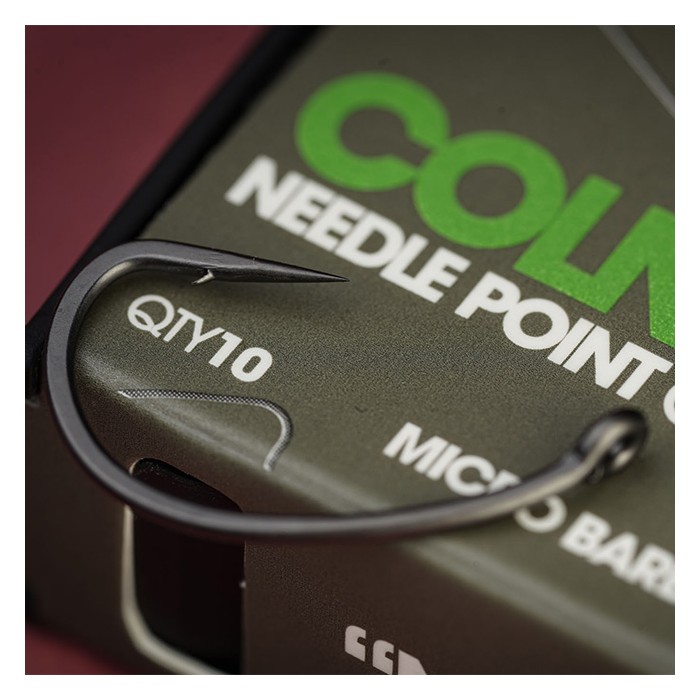 OMC Colne V Needle Point Curve Hooks Barbed Close Up 2