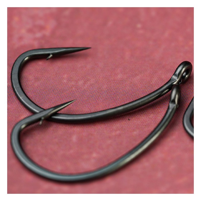 OMC Colne V Needle Point Curve Hooks Barbed Close Up 3
