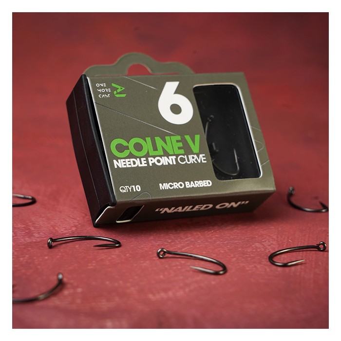 OMC Colne V Needle Point Curve Hooks Barbed Size 6