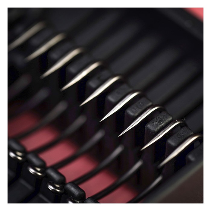 OMC Colne V Needle Point Curve Hooks Barbed Close Up 7