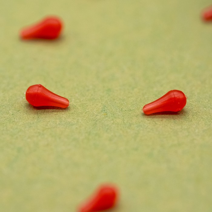 OMC Dazzlers Blood Red Long Distance Fishing Hook Bead Close Up 3