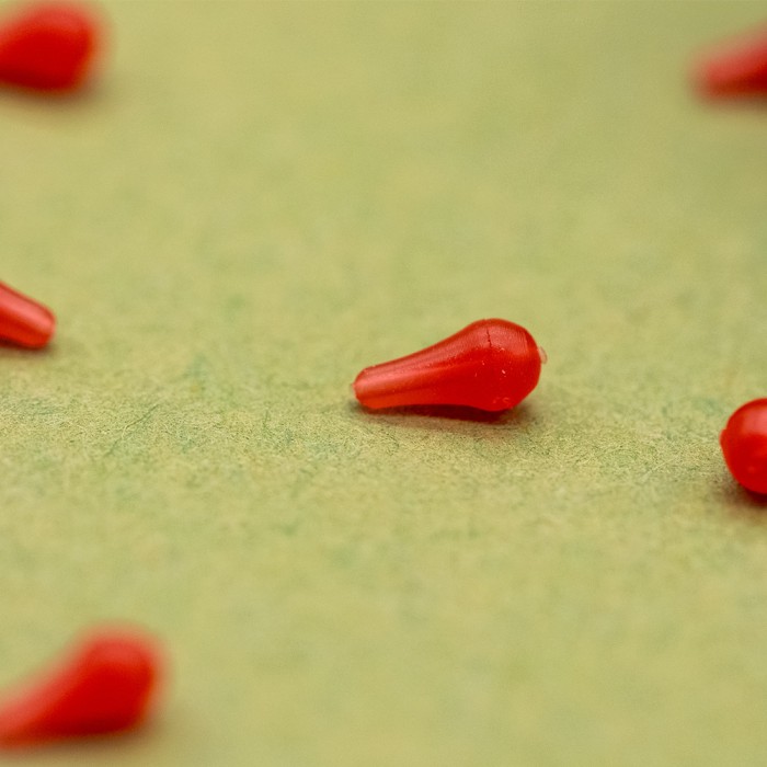 OMC Dazzlers Blood Red Long Distance Fishing Hook Bead Close Up 4