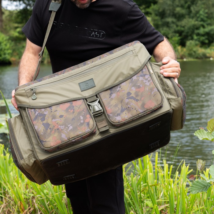 OMC Heist XL Carryall 7