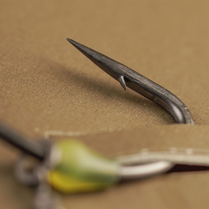 OMC Meta All-In-1 Fuzed Leader Lead Clip Cornaliner Spinner Rig Close Up 7