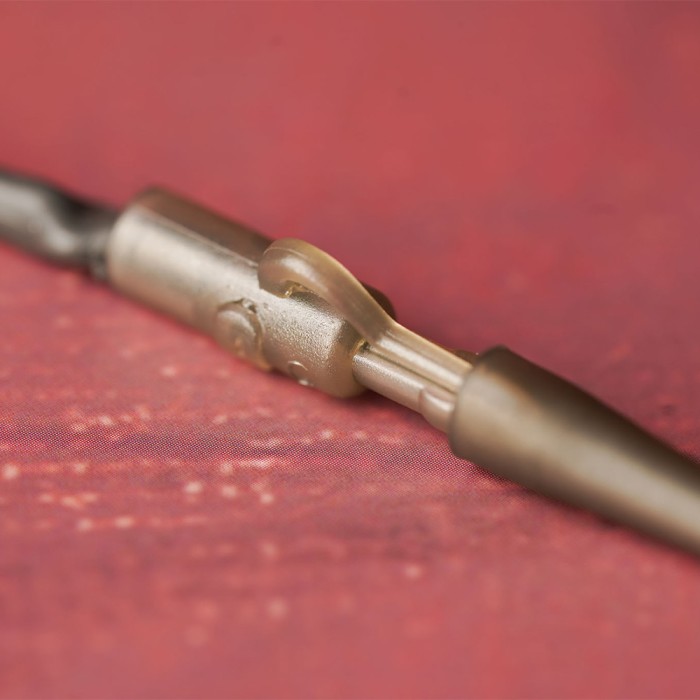 OMC Meta All-In-1 Fuzed Leader Lead Clip Cornaliner Spinner Rig Close Up 8