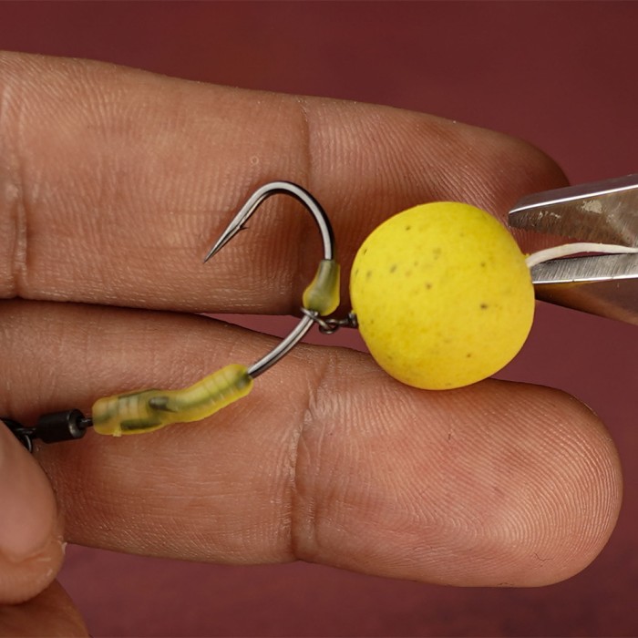 OMC Meta All-In-1 Fuzed Leader Lead Clip Cornaliner Spinner Rig Close Up 11