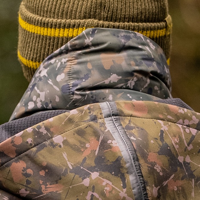 OMC Water Repellent Centre Half Camo Fishing Scarf In Use 7