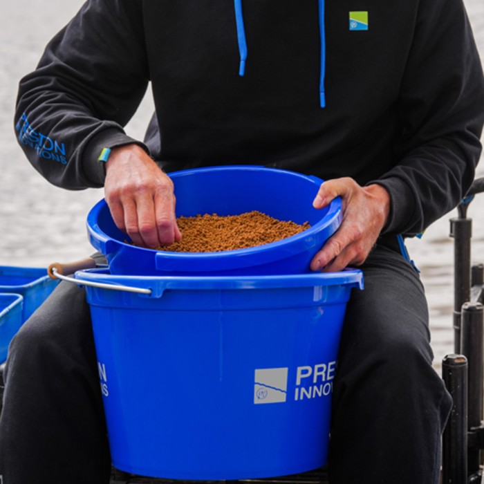 Preston Blue Bucket Set 18L 1