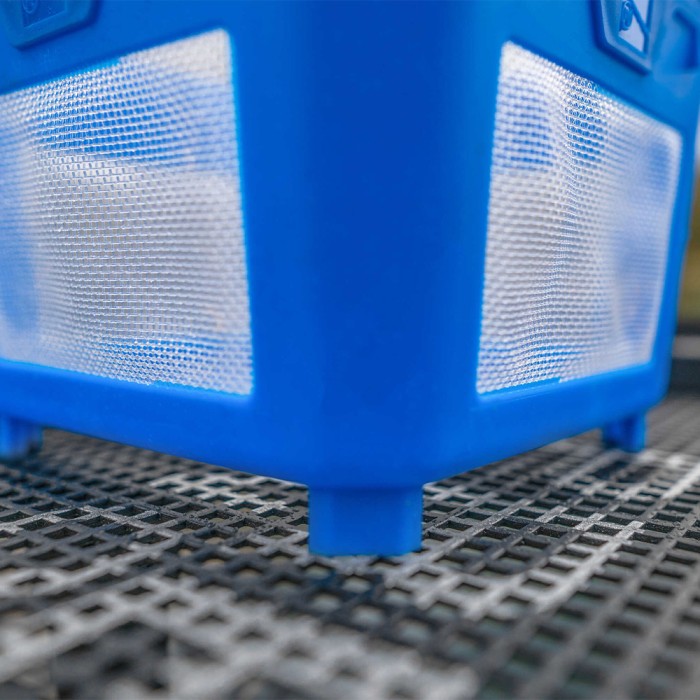 Preston 3 Pint Ventamesh Fishing Bait Tub Close Up