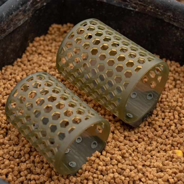 Preston ICS Bait Up Fishing Feeder In Use 2