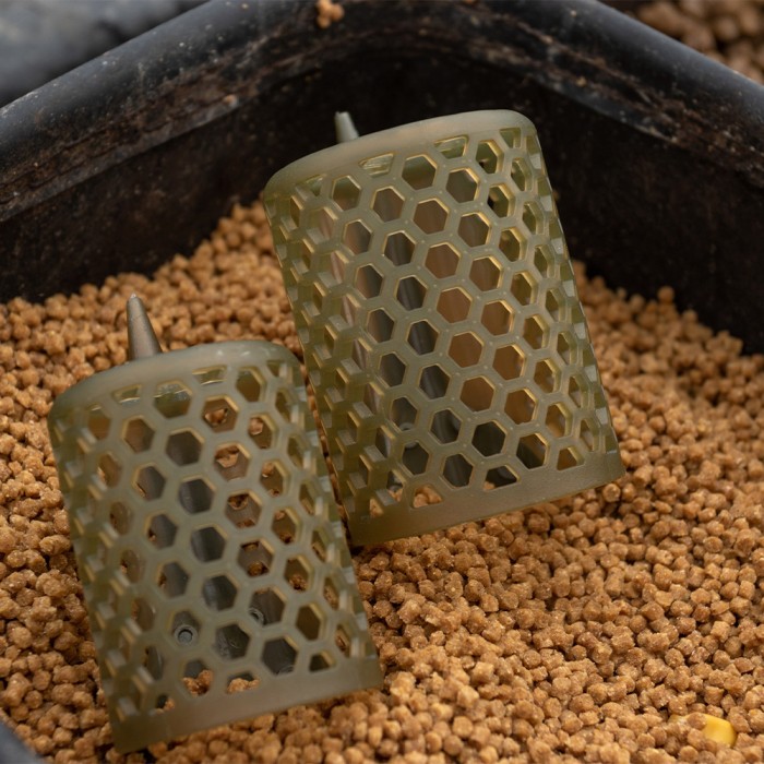 Preston ICS Bait Up Fishing Feeder In Use 3