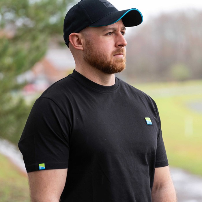 Preston Lightweight Black T-Shirt In Use 1