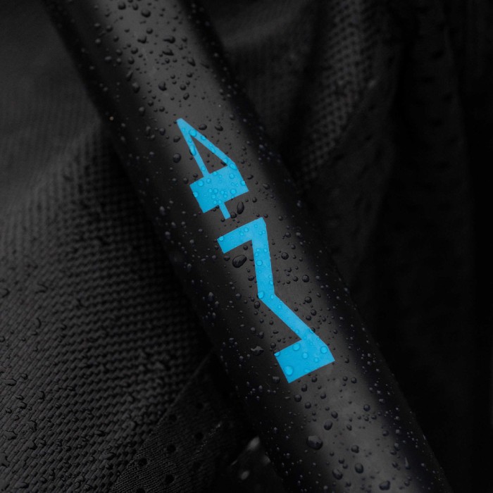 Preston Monster Xtreme Landing Net Handle Close Up 2