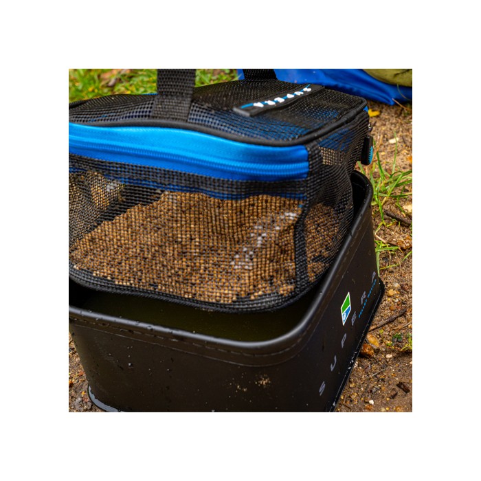 Preston Supera Fishing Pellet Wetter In Use 3