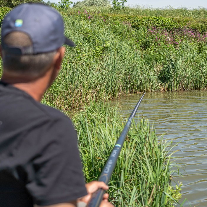Preston Superium Carp 16M Pole In Use 1