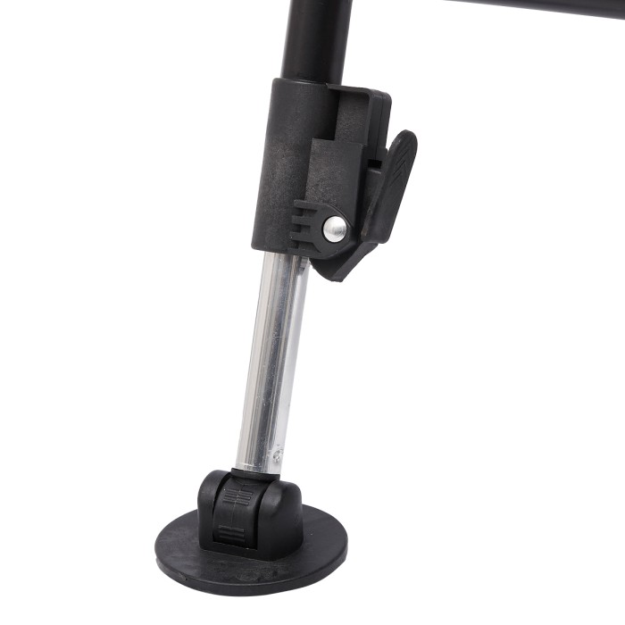 Prologic Avenger Comfort Camo Fishing Chair With Armrests & Covers Close Up Leg