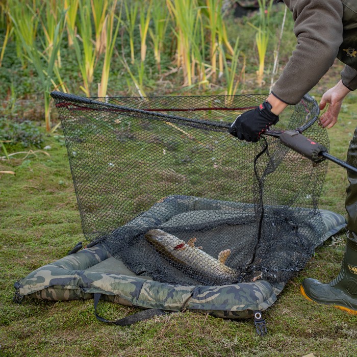 Prologic Avenger Pro Beani Unhooking Mat In Use 3