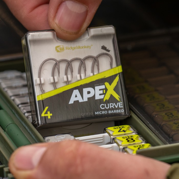 RidgeMonkey Ape-X Curve Hooks Barbed IN Use  4