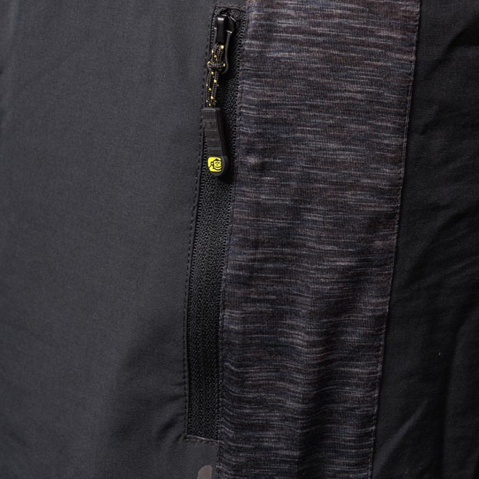 RidgeMonkey APEarel CoolTech Stealth Edition Shorts 2