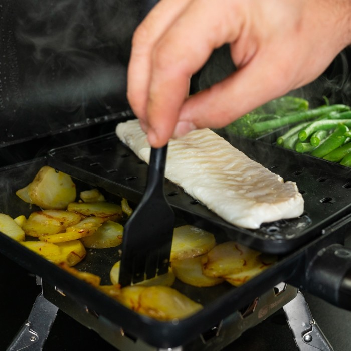 RidgeMonkey Connect Fishing Combi & Steamer Set In Use 1