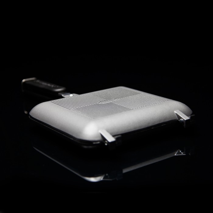 RidgeMonkey Deep Fill Sandwich Toaster XL with utensil MK2 5