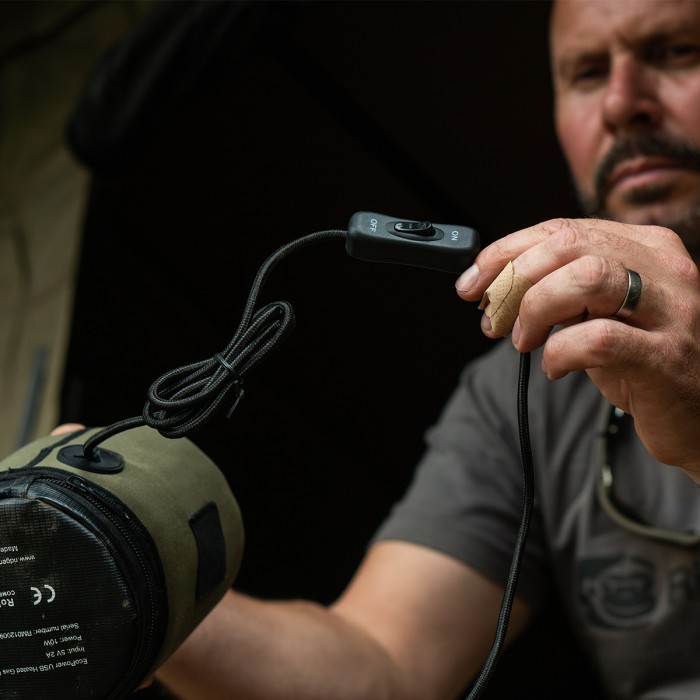 RidgeMonkey EcoPower USB Heated Gas Canister Fishing Cover In Use 6