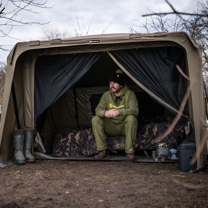 RidgeMonkey Escape XF1 Compact Mozzie Mesh In Use