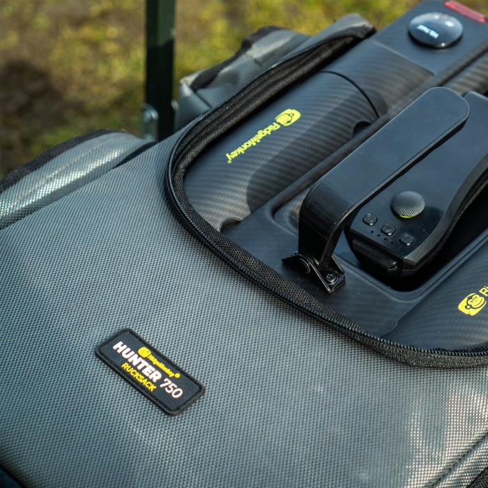RidgeMonkey Hunter 750 Baitboat Rucksack 5