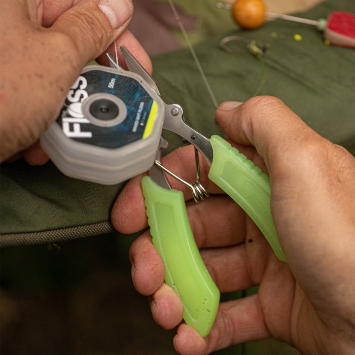RidgeMonkey Nite-Glo Heavy Duty Snips 2