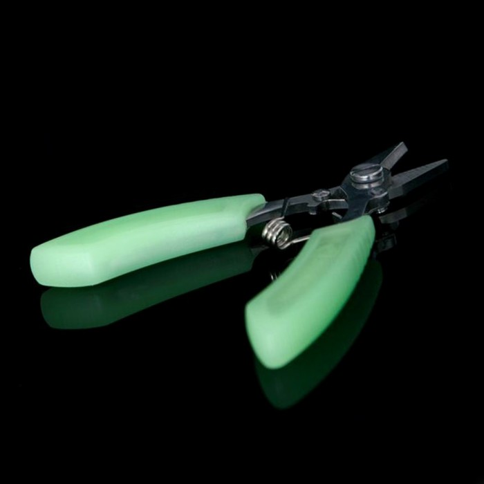 RidgeMonkey Nite-Glo Heavy Duty Snips Glowing 3