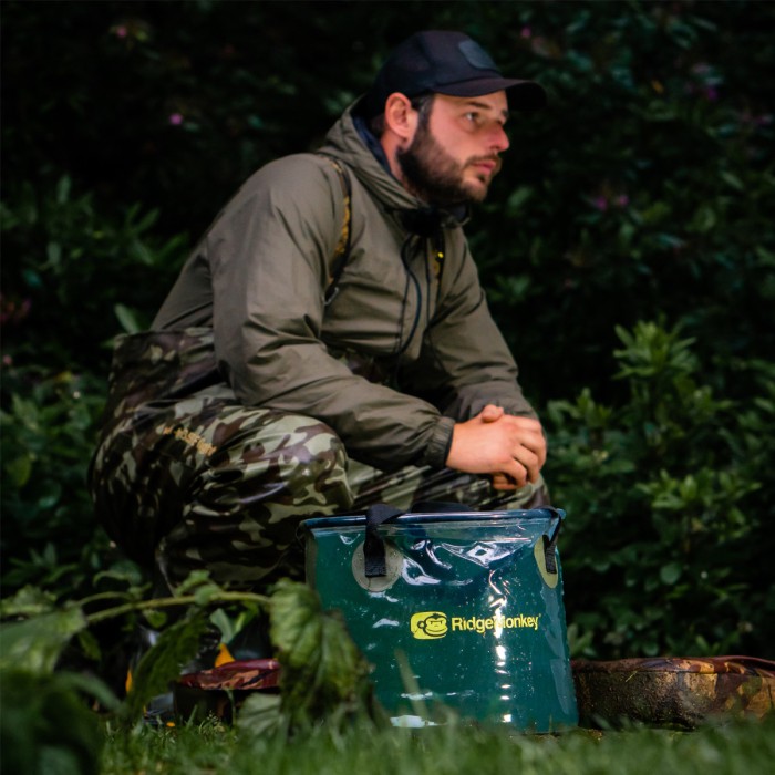 RidgeMonkey Perspective Collapsible Bucket 15L In Use  3