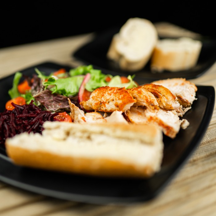 RidgeMonkey SQ DLX Fishing Plate Set 2021 Model In Use