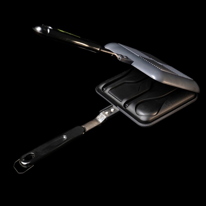 RidgeMonkey The Classic Deep Fill Sandwich Fishing Toaster inc Utensils 5