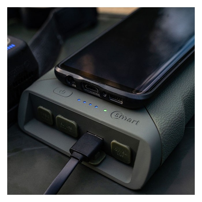 RidgeMonkey Vault C-Smart Wireless 26950mAh lifestyle 1