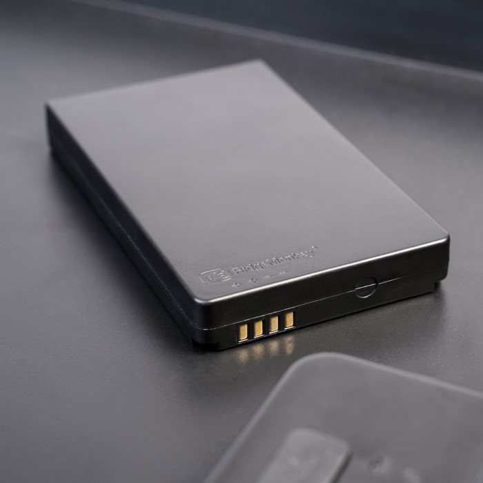 RidgeMonkey Vault Tech Battery 9500mAh lifestyle