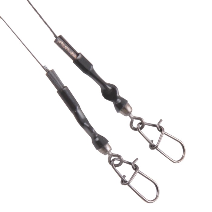 Savage Gear 1x7 Titanium Trace Close Up