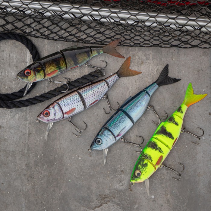 Savage Gear 4Play V2 Liplure 13.5cm Lifestyle 1