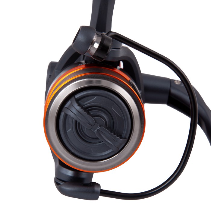 Savage Gear SG2 FD Fishing Reel Close Up 1