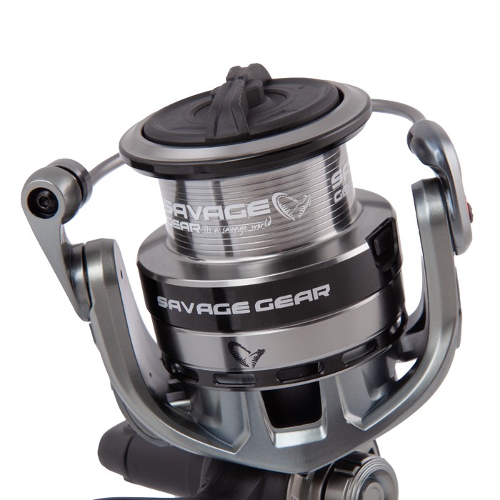 Savage Gear SG4 FD Reel Close Up 4