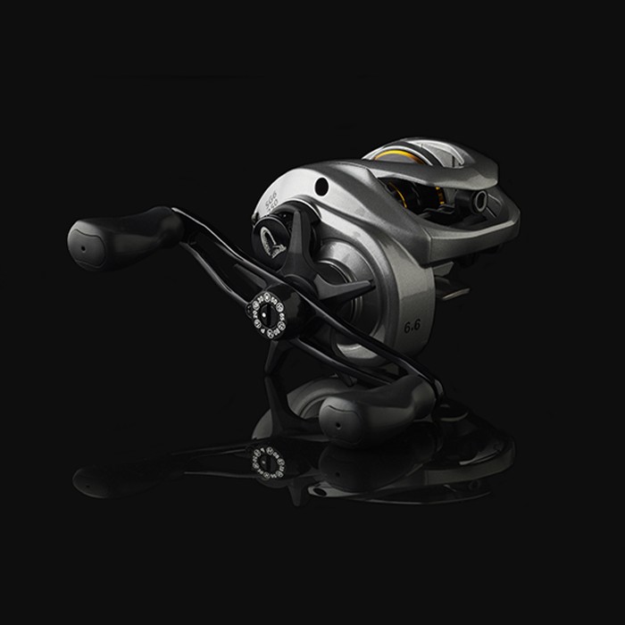 Savage Gear SG6 Baitcasting Fishing Reel 1