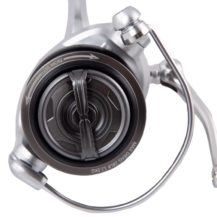 Savage gear SGS6 FD Reel  Close Up 1