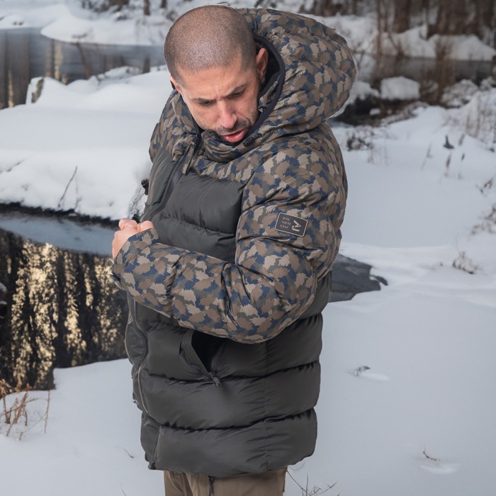 OMC Splashleaf Camo Puffer Jacket Bundle In Use 1