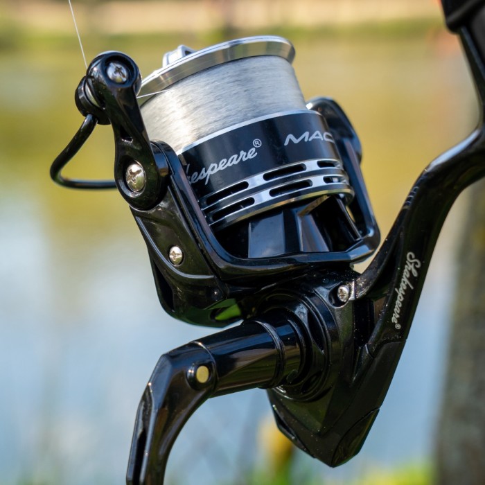 Shakespeare Mach III Spinning Reel 4