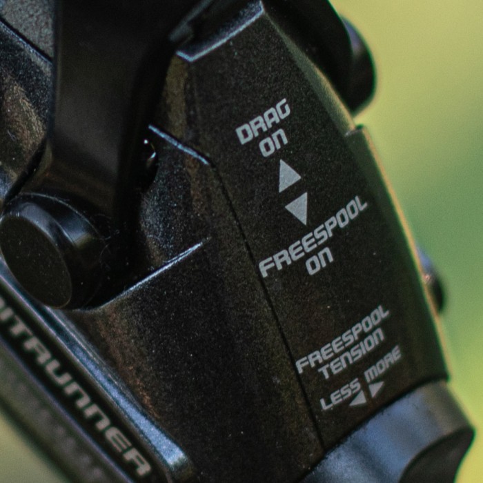 Shimano Baitrunner DL Reel fb 2500 In Use Close Up 2