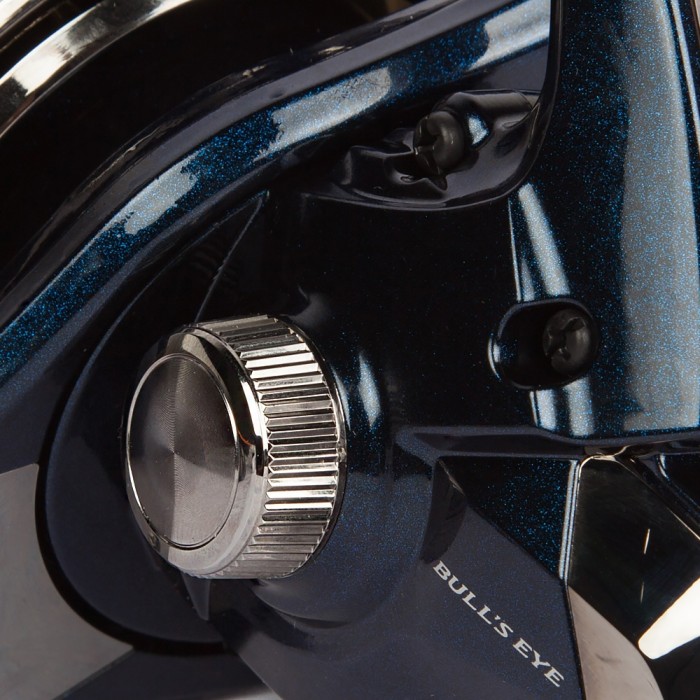 Shimano Bull's Eye 9120 Fixed Spool Reel Close Up 