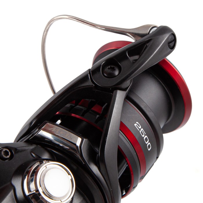 Shimano Vanford F Spinning Reel Close Up  2